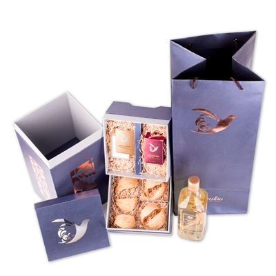 Hồng Yến đảo rút lông 